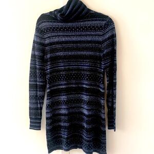 White House Black Market Tunic Sweater